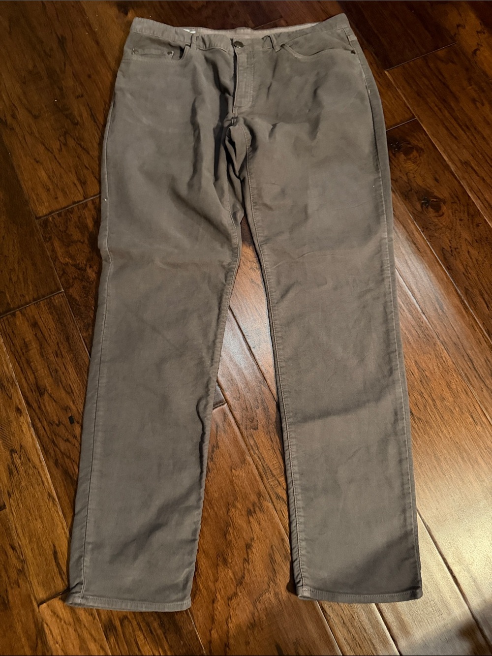 Men's Gray Chinos - Classic Slim Fit